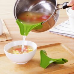 Silicone liquid Funnel Water Deflector Kitchen Tool