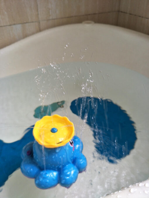 Electronic Spray Water Octopus Floating Bathtub Shower Toy - Image 5