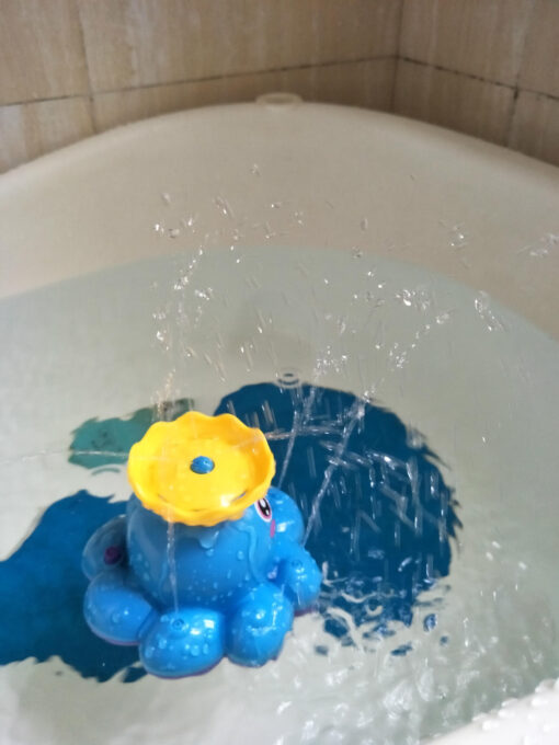 Electronic Spray Water Octopus Floating Bathtub Shower Toy - Image 6