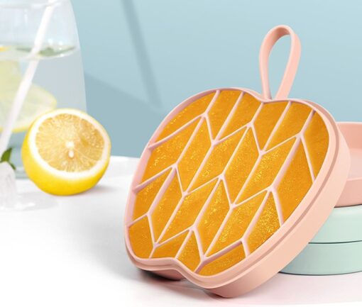 Silicone Apple Shaped Dustproof Ice Cube Mold Tray
