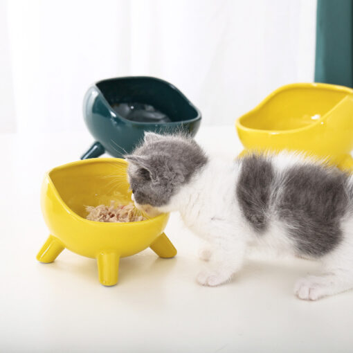 Creative Cat Four-legged Semicircular Food Feeder Bowl