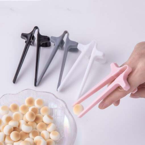 Creative Kitchen Finger Chopsticks Snacks Clamp