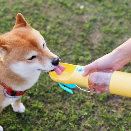 Portable One-handed Pets Feeding Water Feeding Cup