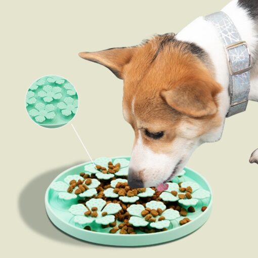 Interactive Silicone Pet Slow Food Feeding Licking Mat