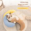 Durable U-shaped Soft Crescent Type Cats Pillow