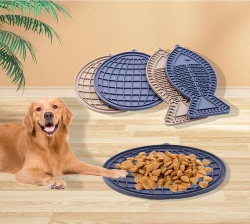 Interactive Fish-shaped Round Pet Silicone Snack Pad