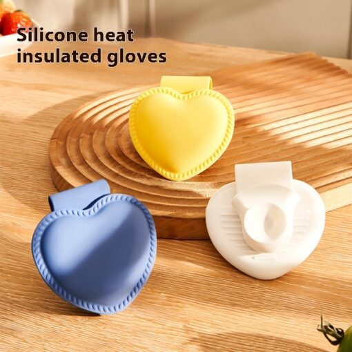 Multifunctional Heart Insulation Silicone Non-slip Gloves